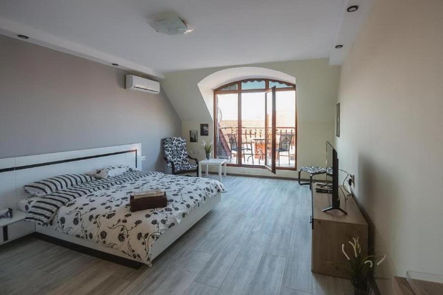 Victoria Hotel Rooms & Victoria Apartment וליקו טורנובו מראה חיצוני תמונה