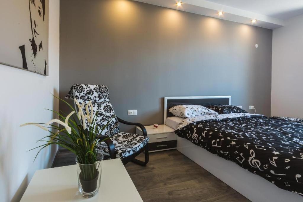 Victoria Hotel Rooms & Victoria Apartment וליקו טורנובו מראה חיצוני תמונה