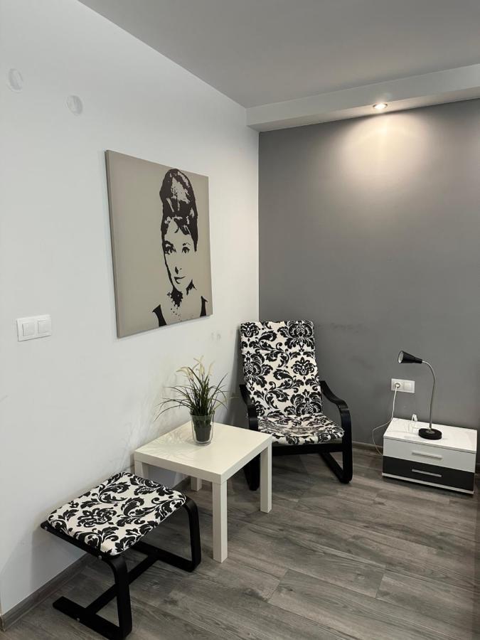 Victoria Hotel Rooms & Victoria Apartment וליקו טורנובו מראה חיצוני תמונה