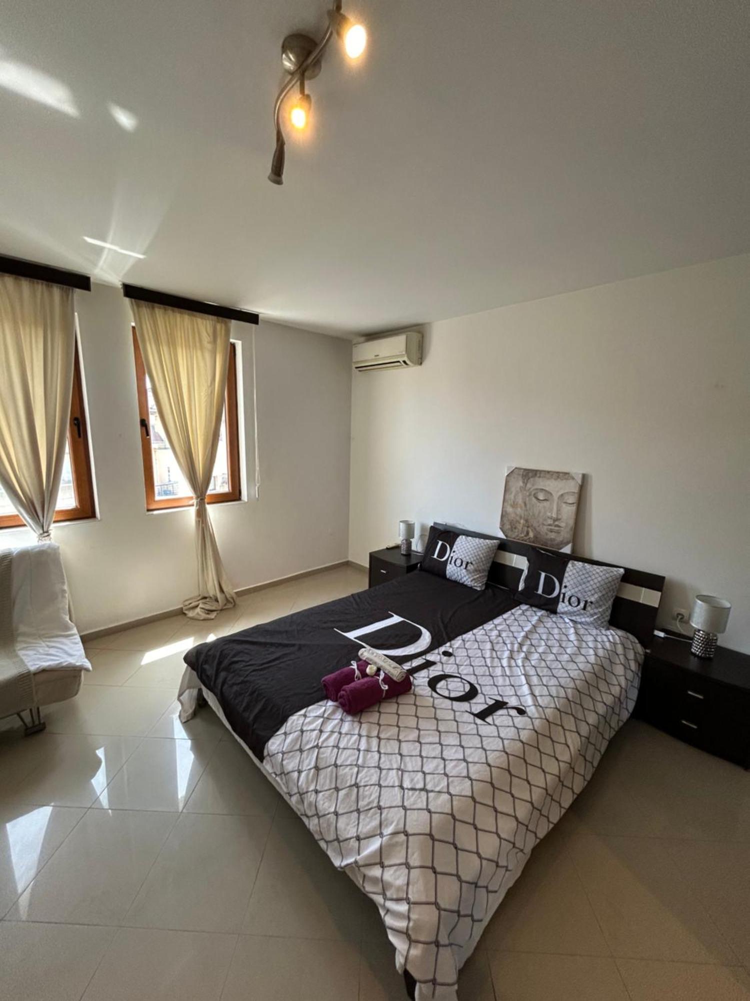 Victoria Hotel Rooms & Victoria Apartment וליקו טורנובו מראה חיצוני תמונה